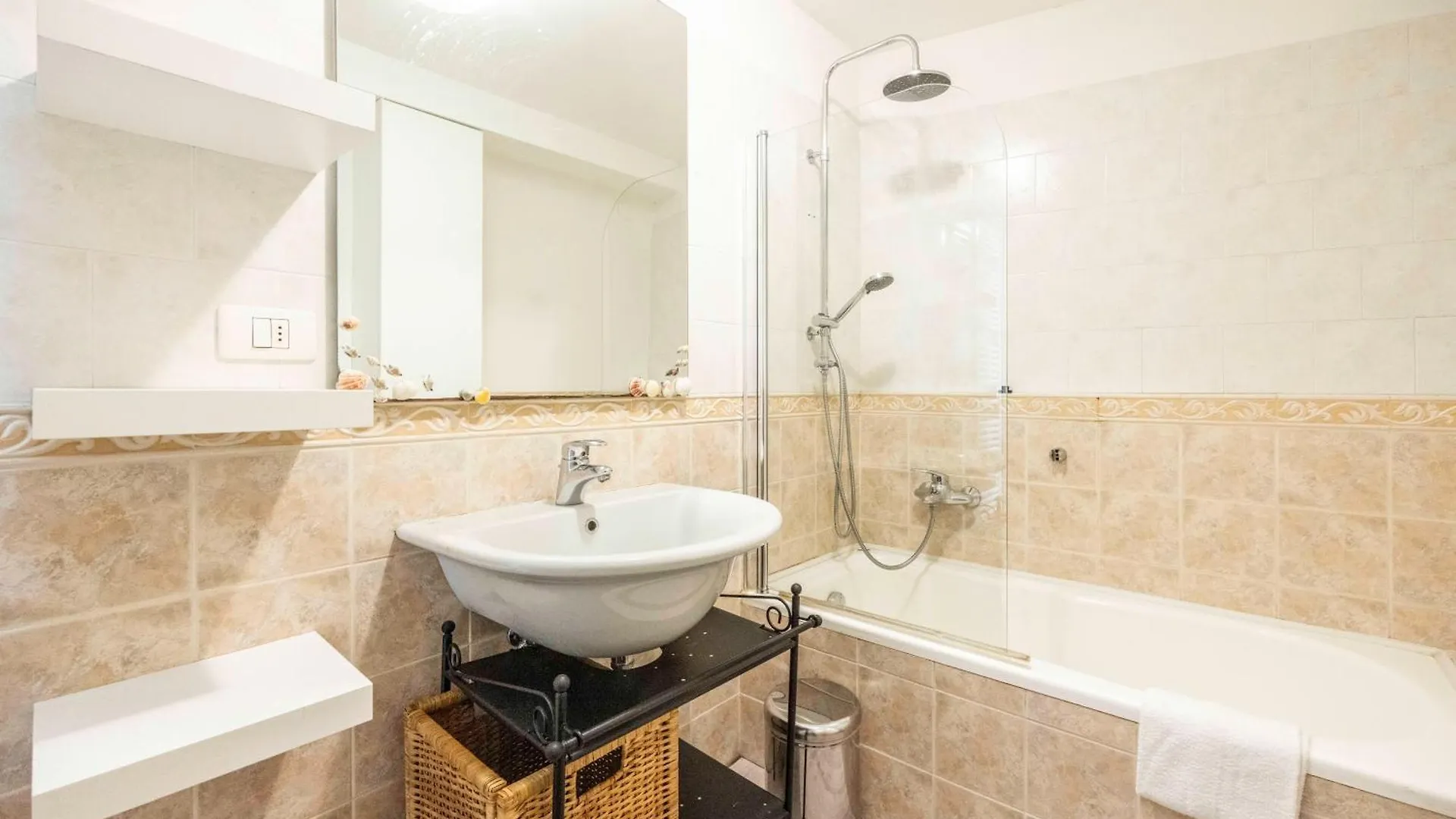 Giulia House, Bologna By Short Holidays Apartment 0*,